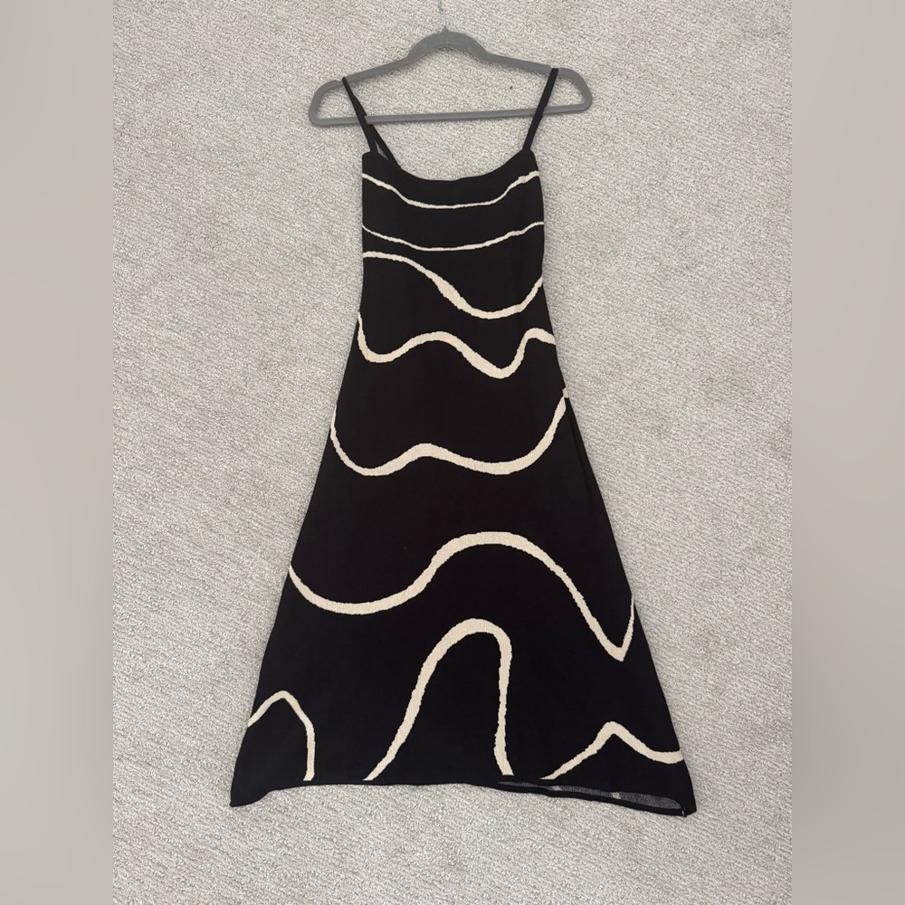 RIHOAS Black and Cream Midi Dress - Picture 5 of 7